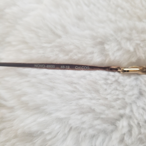 VNTG frames made in Italy. Novo Occhiali petite 48-19 rose gold. - Picture 4 of 4